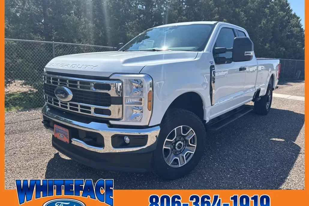 2025 Ford F-350 XLT photo 1