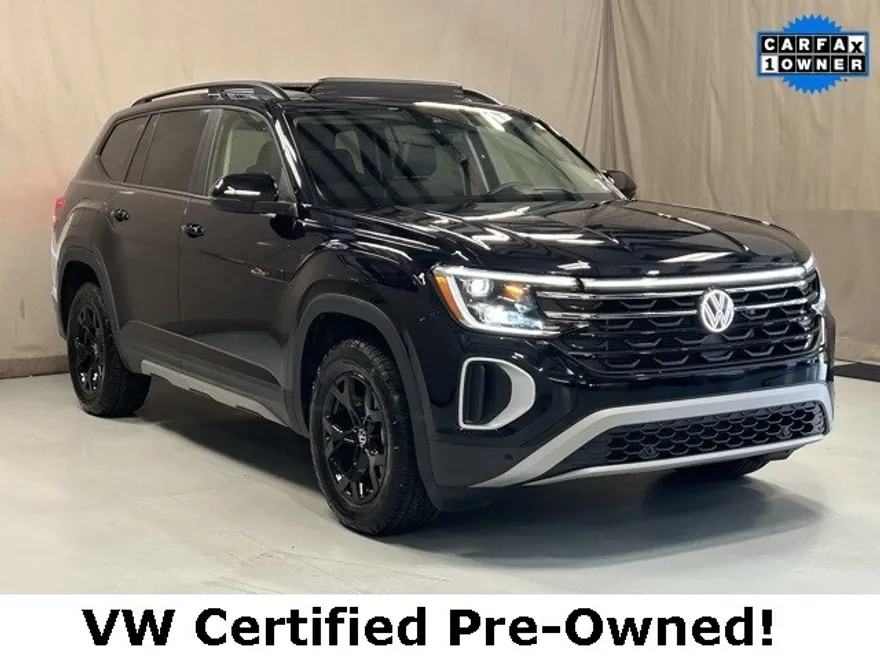 2024 Volkswagen Atlas Peak Edition SEL photo 1