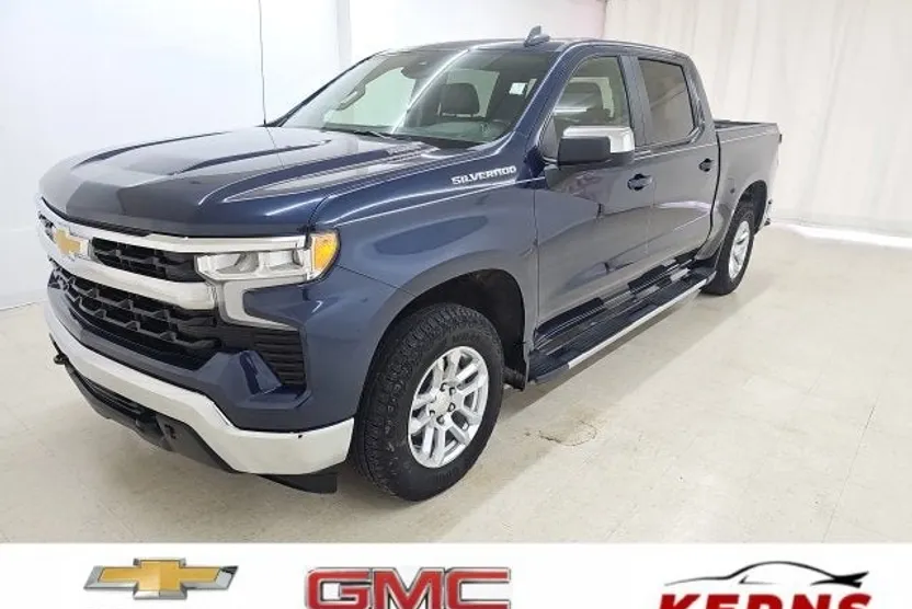 2022 Chevrolet Silverado 1500 LT photo 1