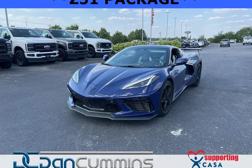 2025 Chevrolet Corvette Stingray 2LT photo 1
