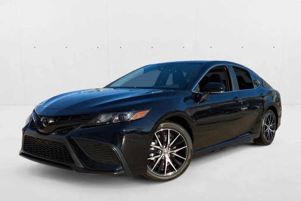 2024 Toyota Camry SE photo 1