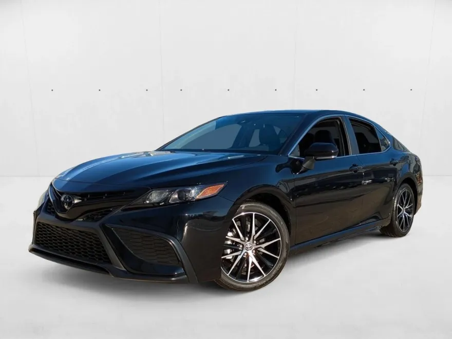 2024 Toyota Camry SE photo 1