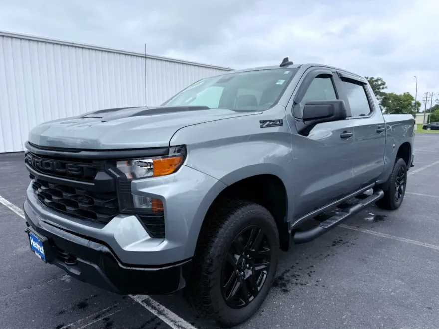 2024 Chevrolet Silverado 1500 Custom Trail Boss photo 1