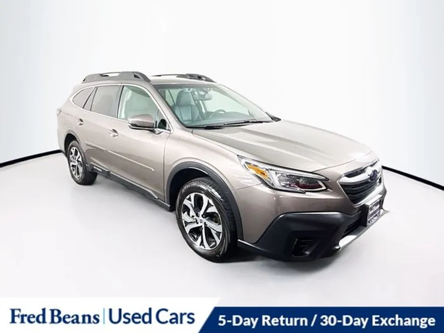 2022 Subaru Outback Limited photo 1