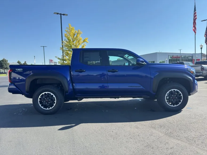 2025 Toyota Tacoma TRD Off-Road photo 1
