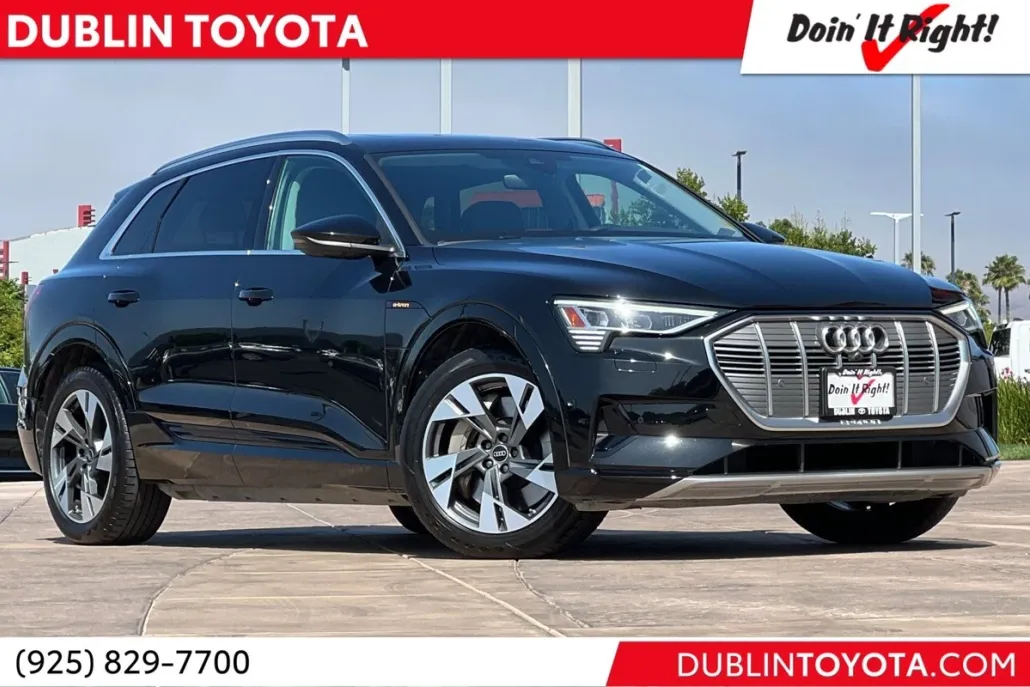 2022 Audi e-tron Premium Plus photo 1