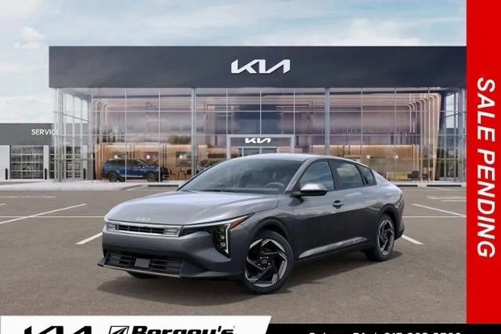 2025 Kia K4 EX photo 1