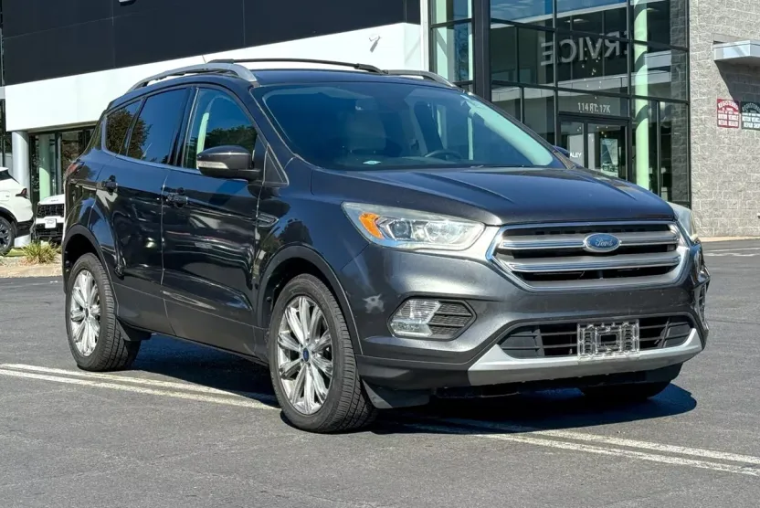 2017 Ford Escape Titanium photo 1