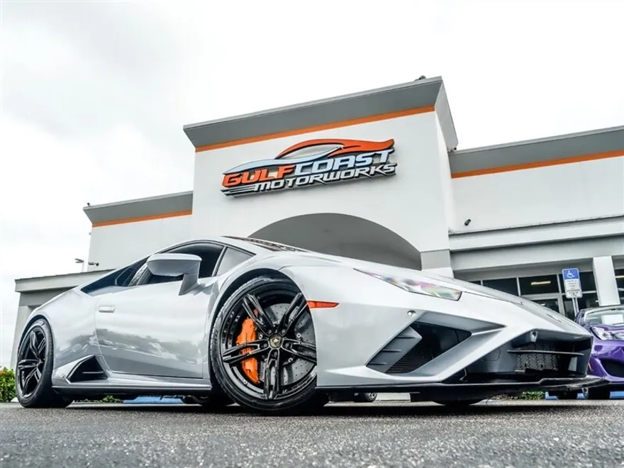 2020 Lamborghini Huracan Evo photo 1