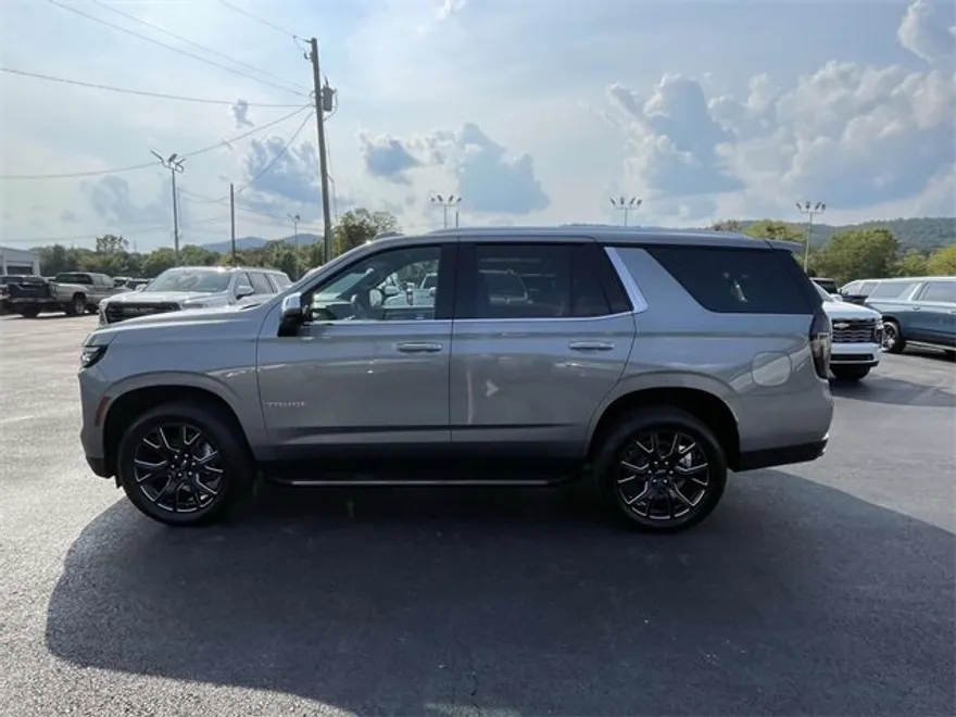 2025 Chevrolet Tahoe Premier photo 1