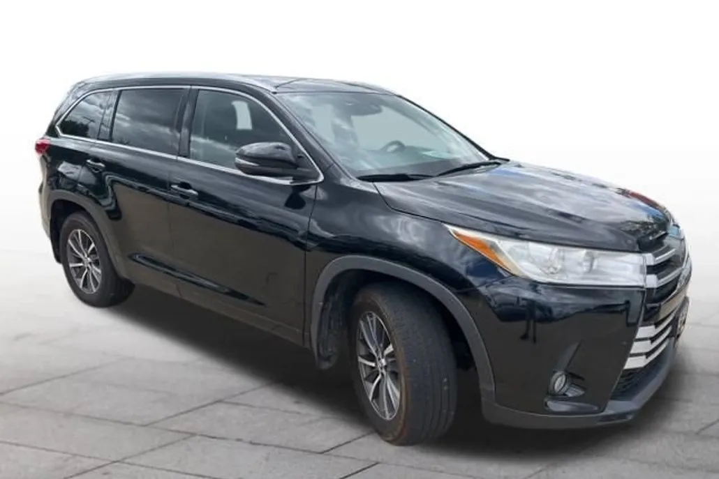 2017 Toyota Highlander SE XLE photo 1