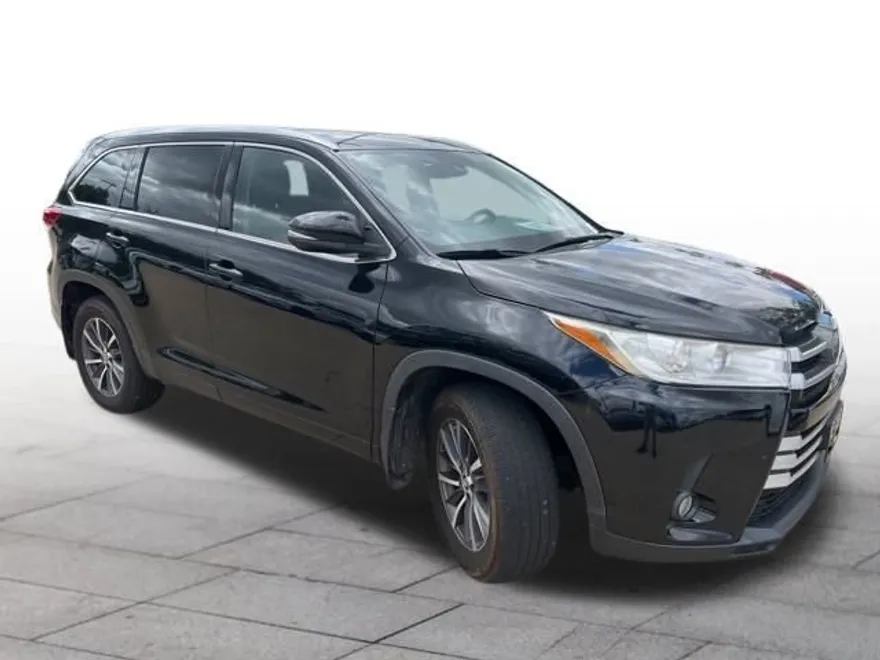 2017 Toyota Highlander SE XLE photo 1