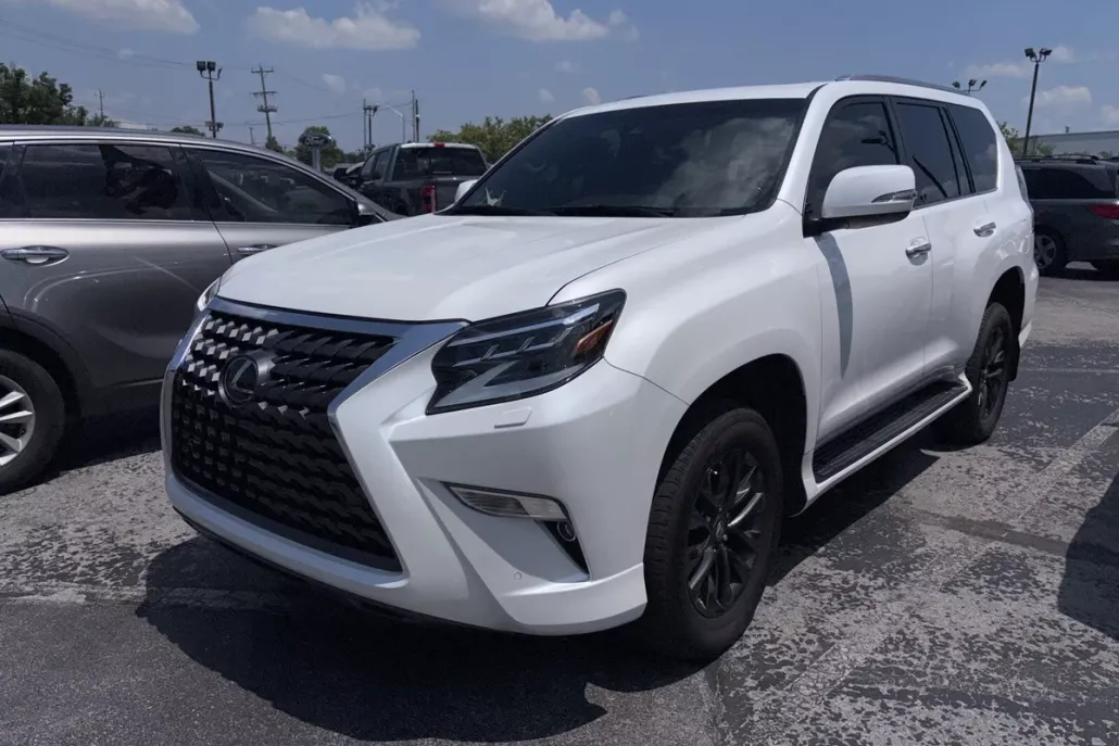 2023 Lexus GX 460 photo 1