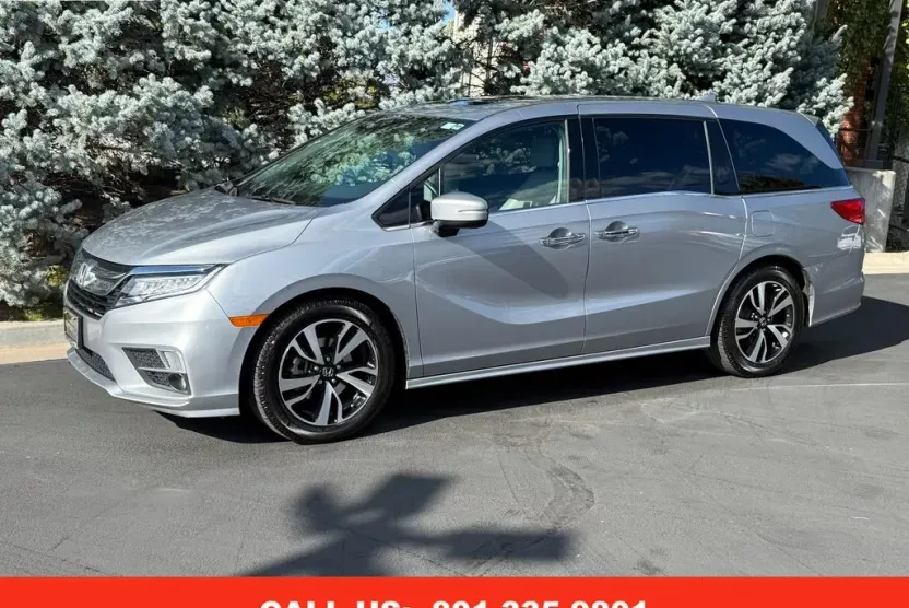 2019 Honda Odyssey Elite photo 1