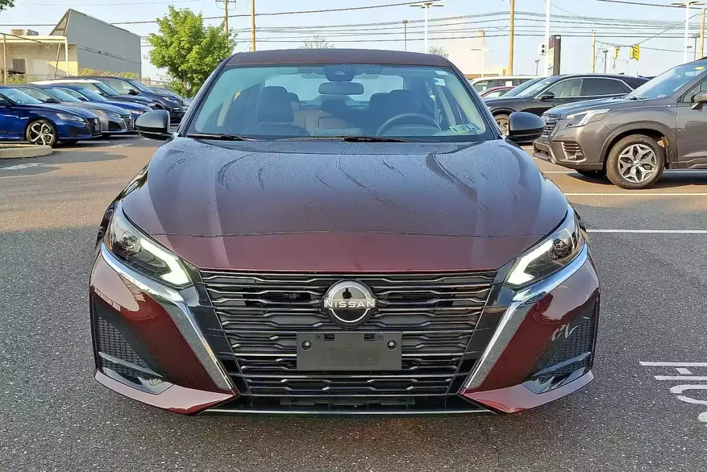 2024 Nissan Altima 2.5 SV photo 1