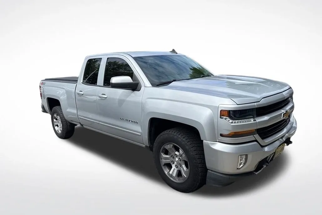 2018 Chevrolet Silverado 1500 LT photo 1