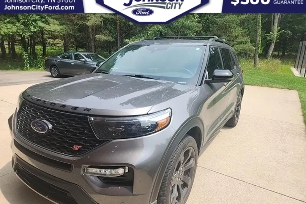 2022 Ford Explorer ST photo 1