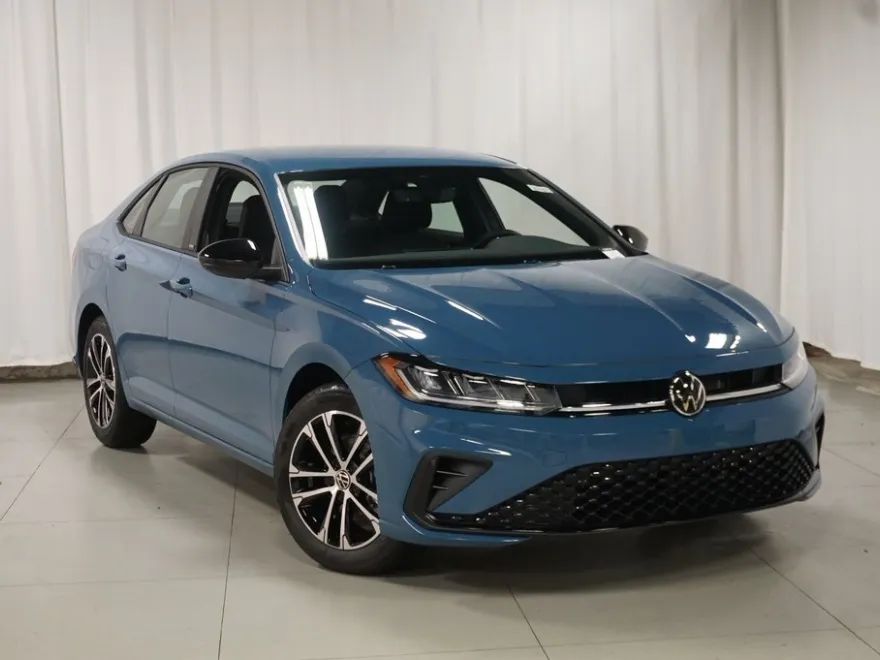 2025 Volkswagen Jetta 1.5T Sport photo 1