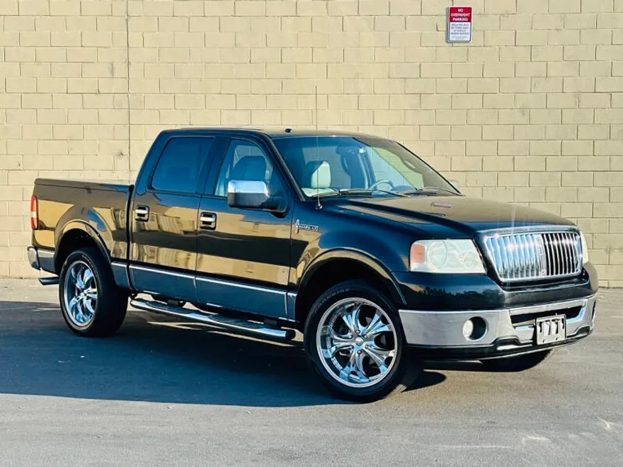 2006 Lincoln Mark LT photo 1