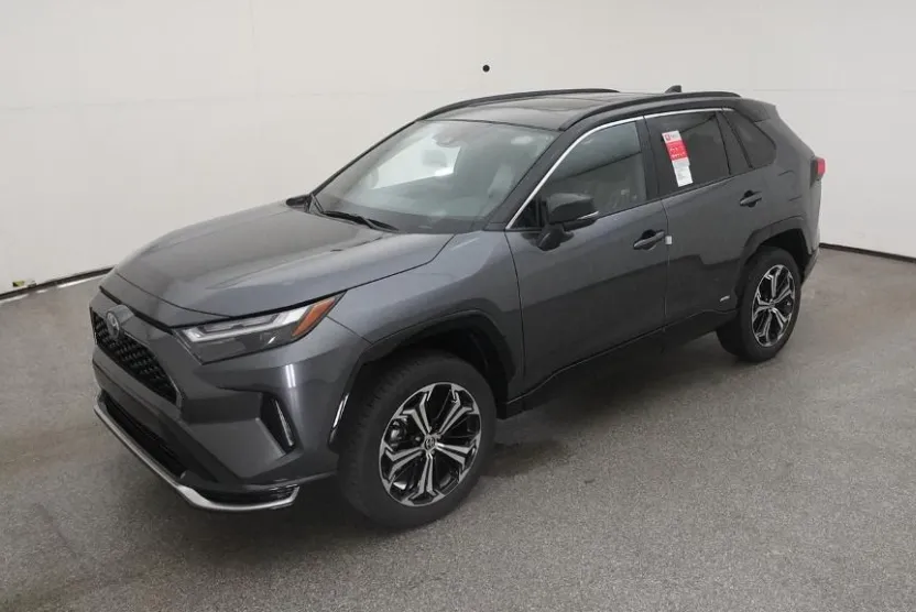 2025 Toyota RAV4 Hybrid XSE photo 1