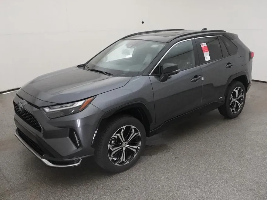 2025 Toyota RAV4 Hybrid XSE photo 1