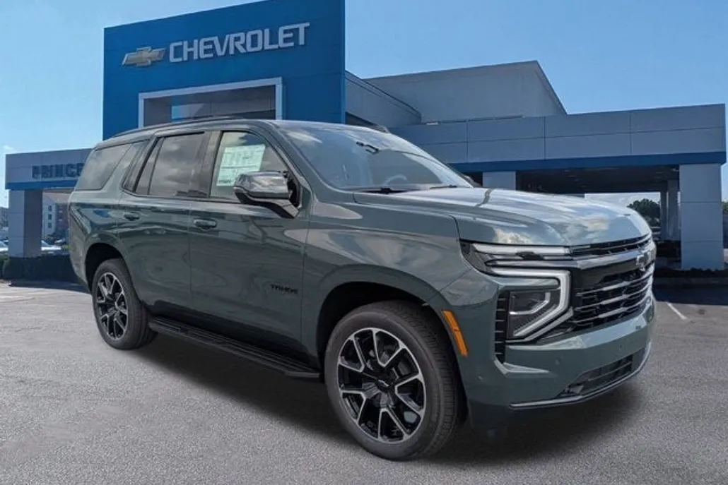 2025 Chevrolet Tahoe RST photo 1