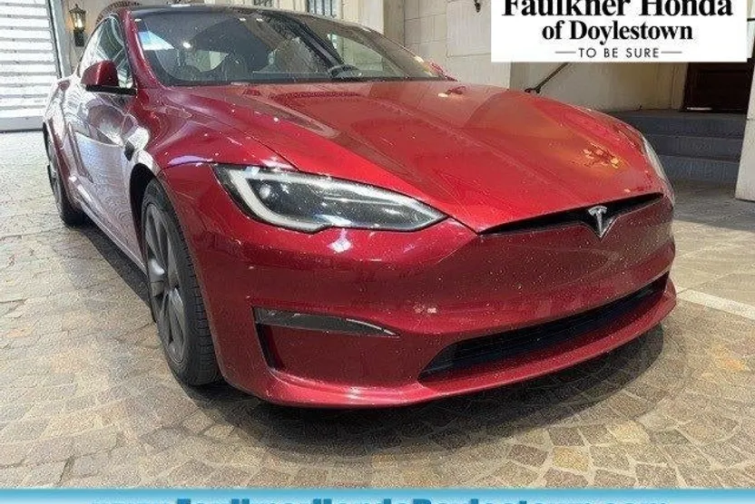 2023 Tesla Model S Plaid AWD photo 1