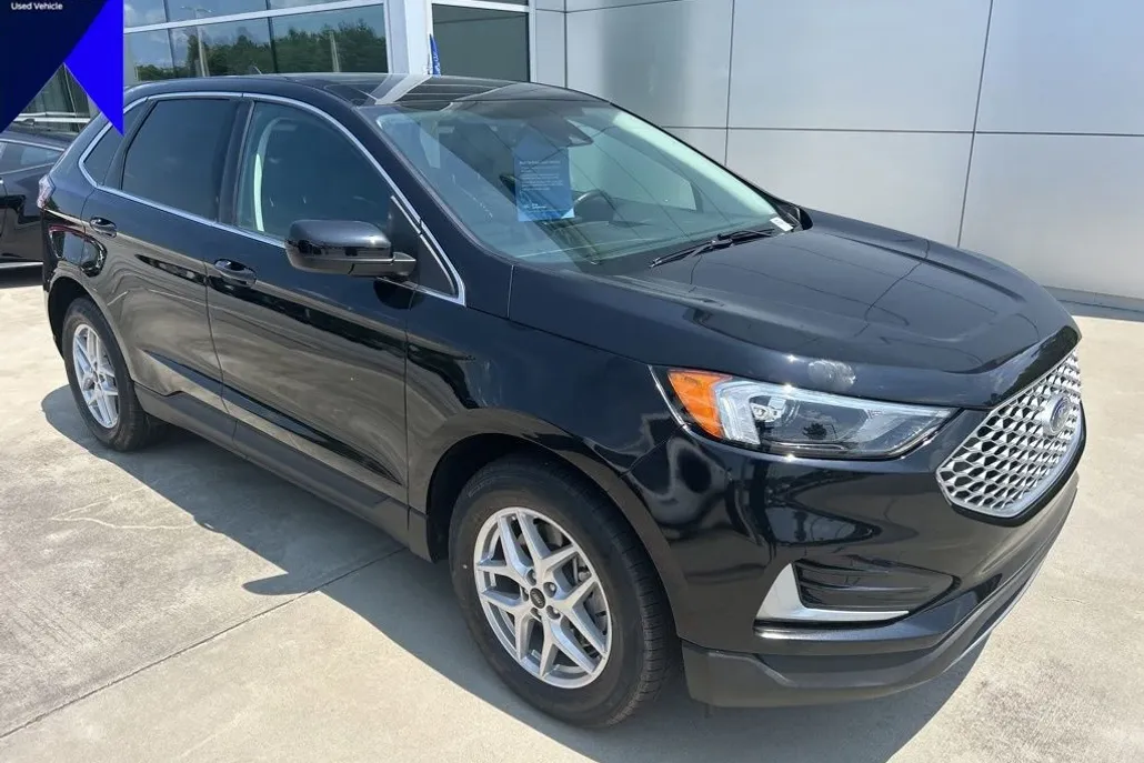 2024 Ford Edge SEL photo 1