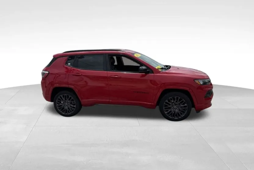 2023 Jeep Compass Limited photo 1