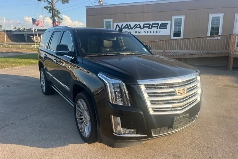 2016 Cadillac Escalade Platinum photo 1
