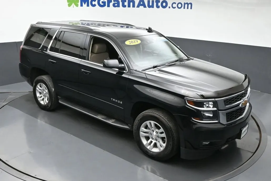 2019 Chevrolet Tahoe LT photo 1