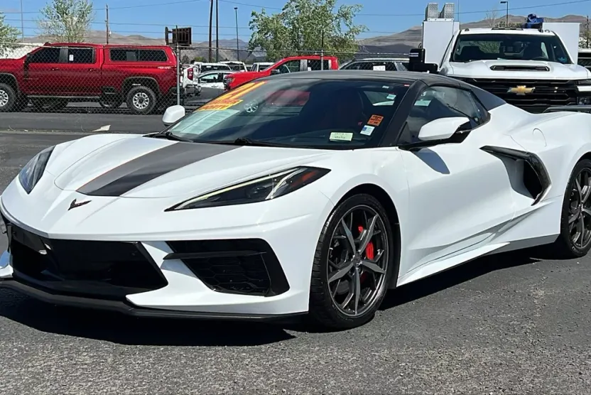 2021 Chevrolet Corvette Stingray 2LT photo 1
