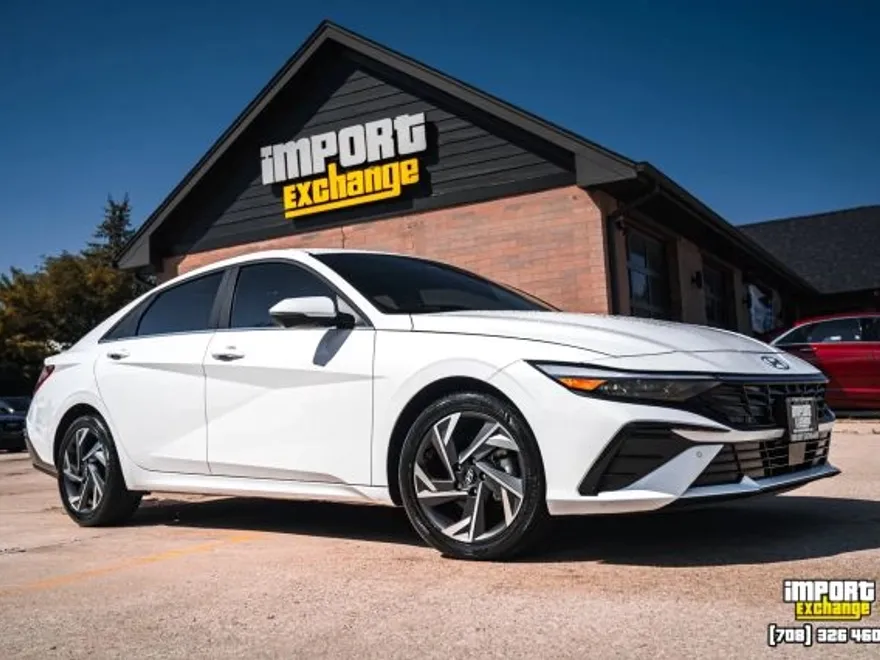 2024 Hyundai Elantra Limited photo 1