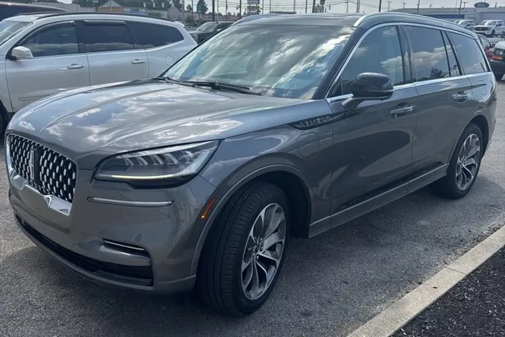 2023 Lincoln Aviator Grand Touring photo 1
