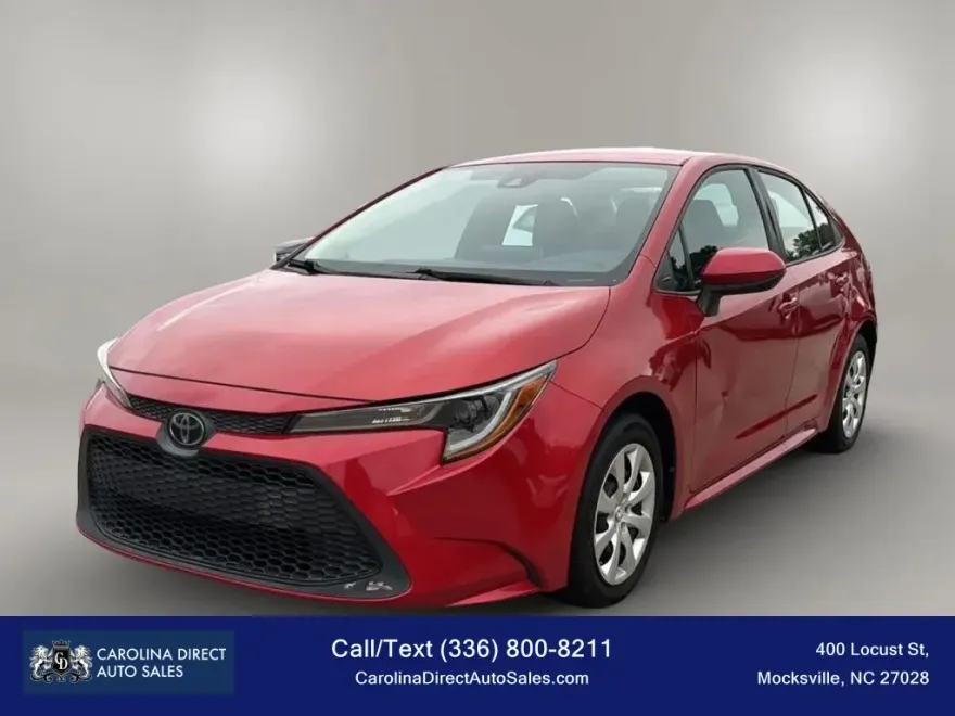 2020 Toyota Corolla LE photo 1
