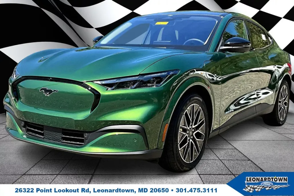 2025 Ford Mustang Mach-E Premium photo 1