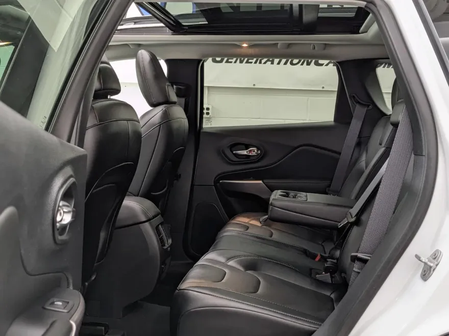 2022 Jeep Cherokee Limited photo 1
