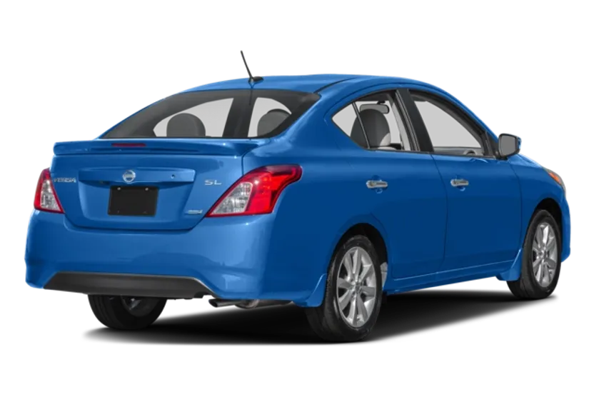 2016 Nissan Versa SV photo 1