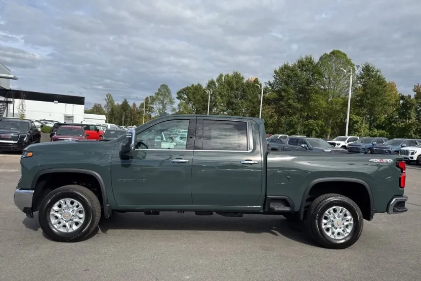 2026 Chevrolet Silverado LTZ photo 1