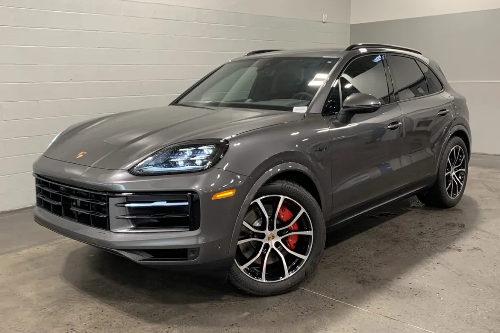 2025 Porsche Cayenne S E-Hybrid photo 1