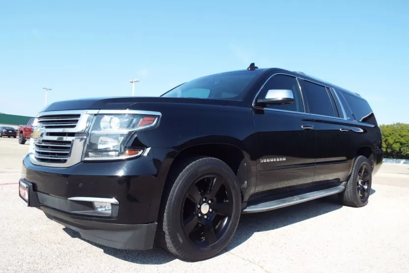 2015 Chevrolet Suburban LTZ photo 1