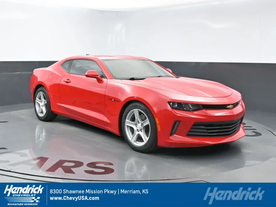 2016 Chevrolet Camaro 1LT photo 1