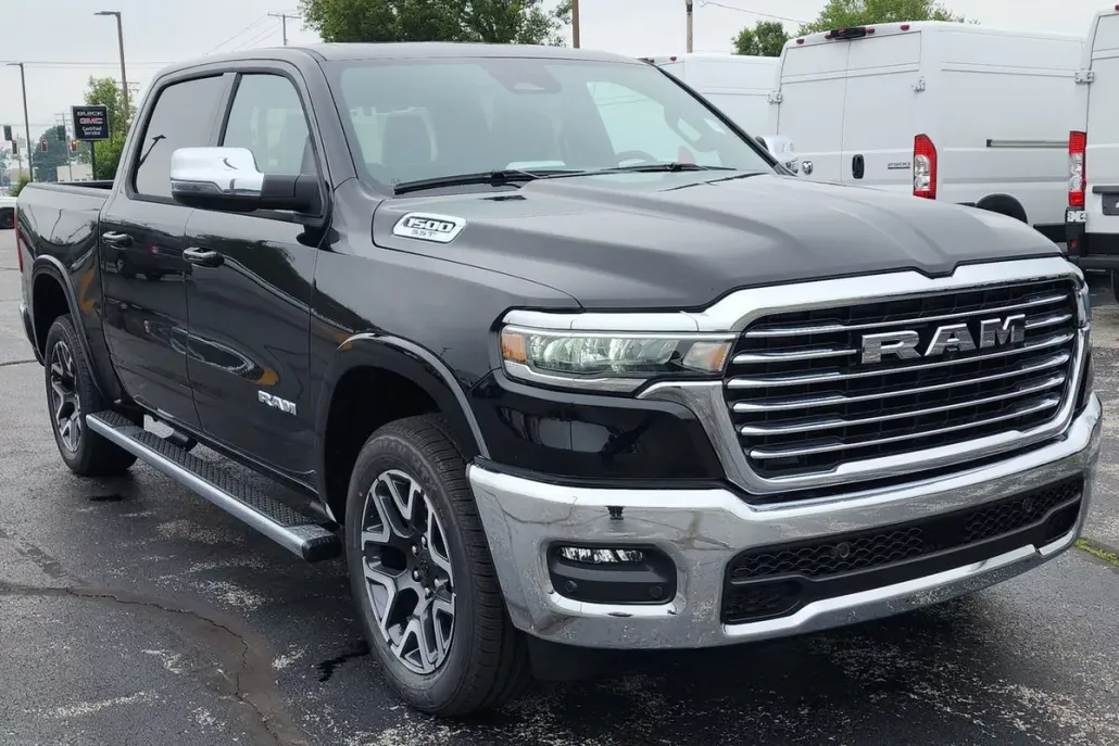 2025 Ram 1500 Laramie photo 1