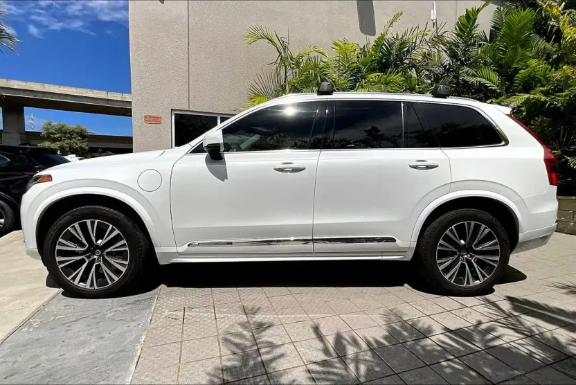 2021 Volvo XC90 Recharge T8 Inscription Expression photo 1