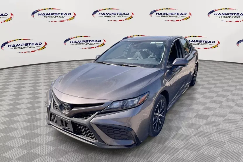 2024 Toyota Camry SE photo 1