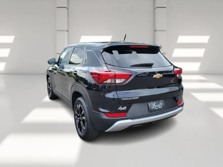 2023 Chevrolet Trailblazer LT photo 1