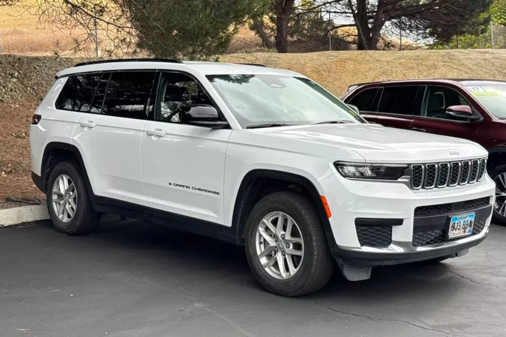 2023 Jeep Grand Cherokee L photo 1