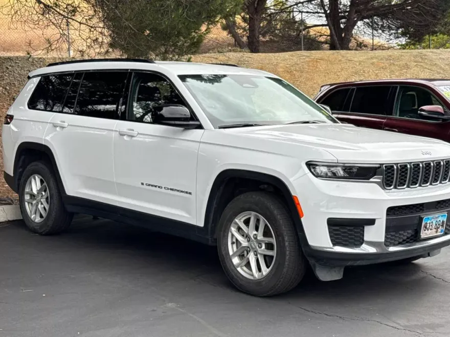 2023 Jeep Grand Cherokee L photo 1