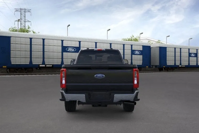 2026 Ford F-350 XLT photo 1