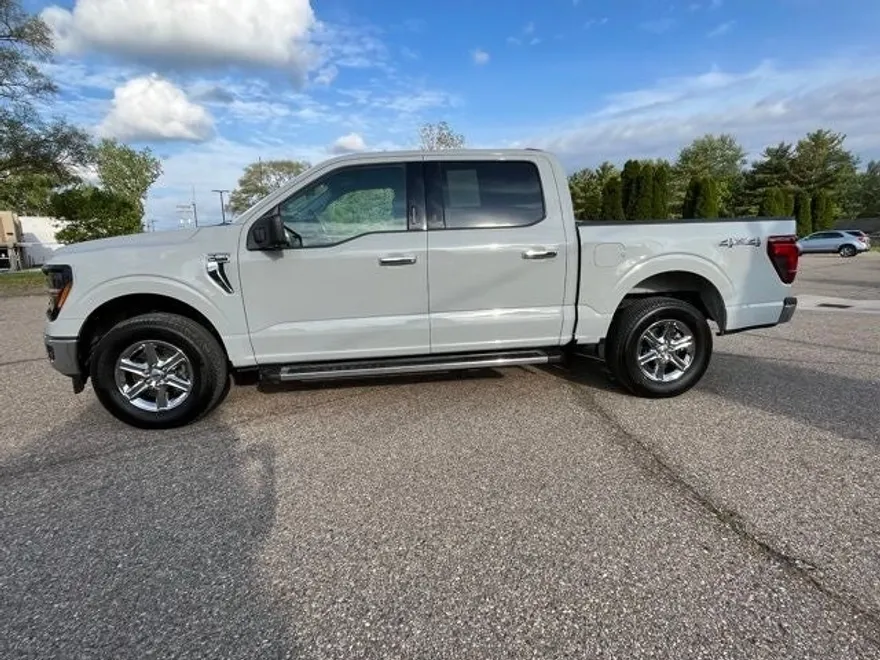 2024 Ford F-150 XLT photo 1